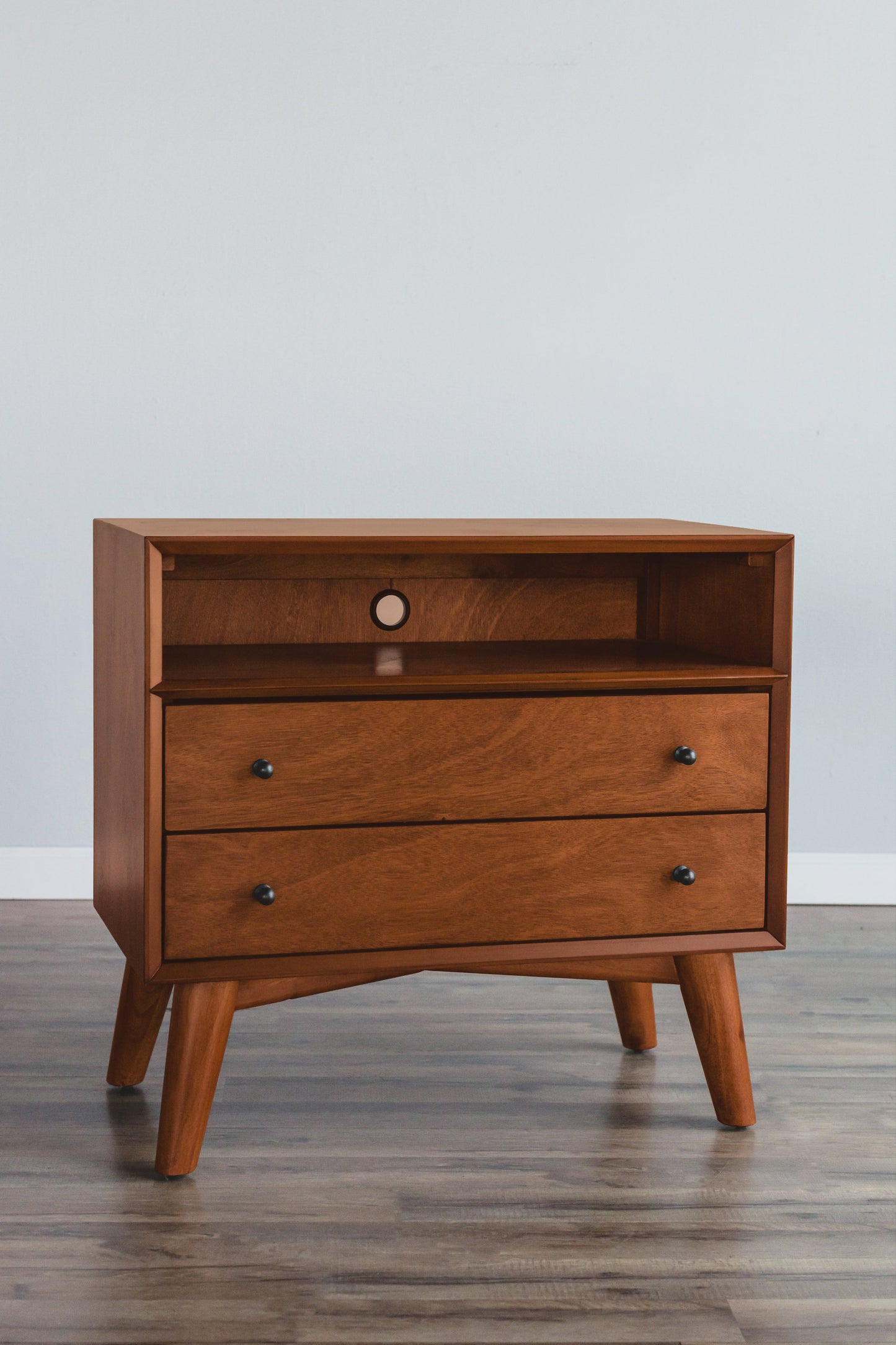 Flynn Large Nightstand, Chestnut