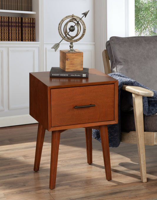 Flynn End Table, Chestnut