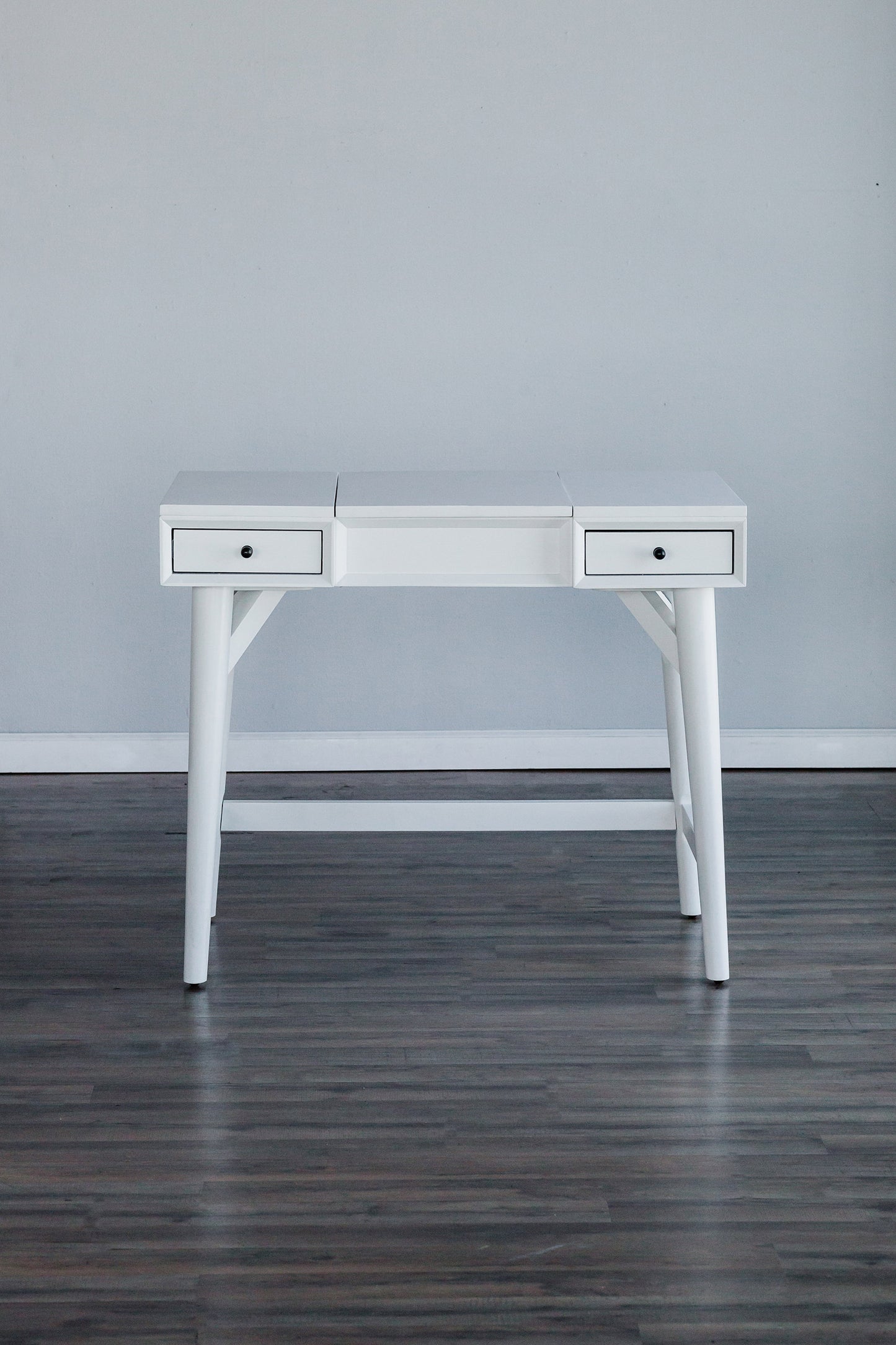 Flynn Bedroom Vanity, White