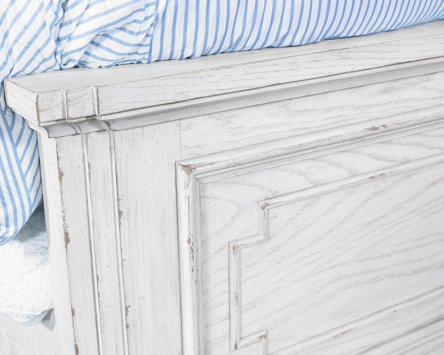 Clara Queen Panel Bed